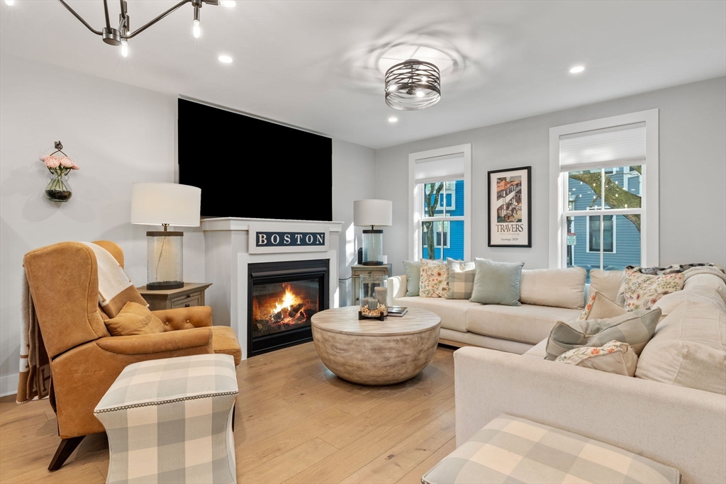 74 Tremont St, Charlestown