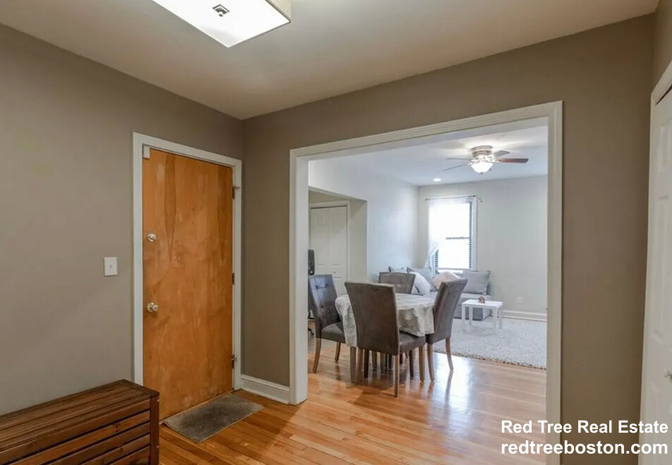 1404 Commonwealth Ave, Brighton