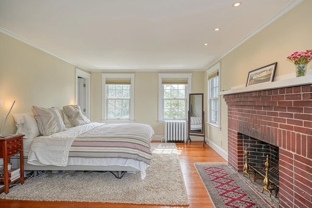 60 Kilburn Rd, Belmont