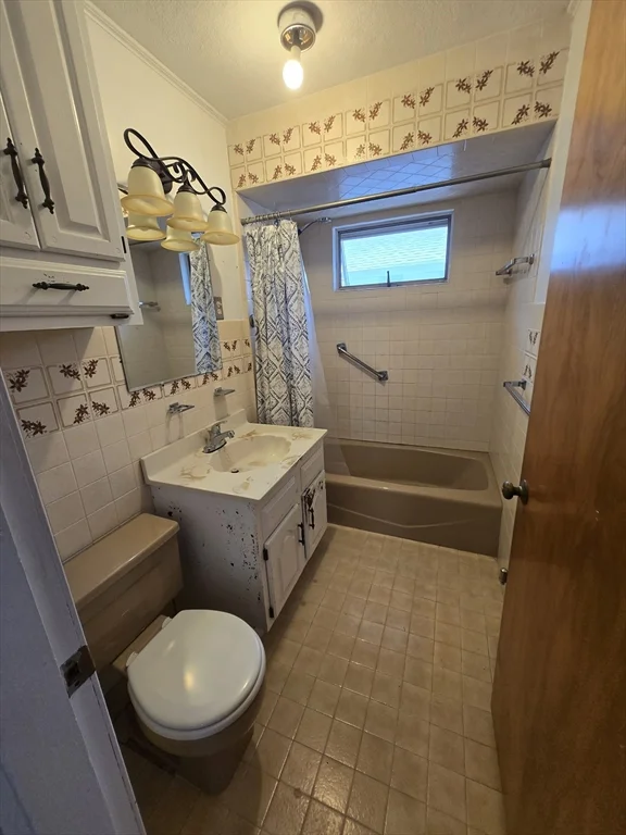 30 Maple Ave, Medford