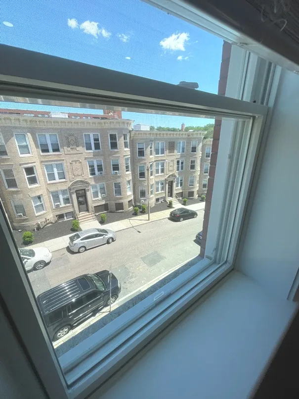 14 Mount Hood Rd, Brighton