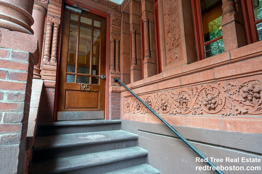 195 Commonwealth Ave, Boston
