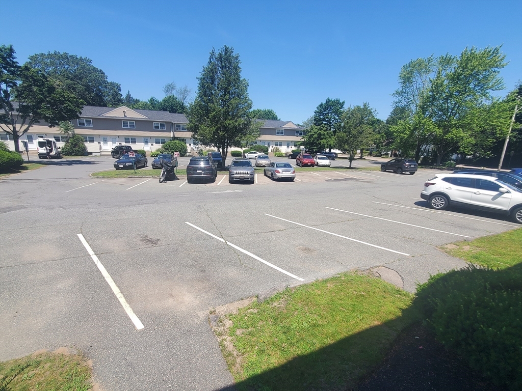 174 Pine St, Holbrook