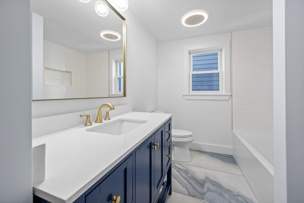 228 Bellingham Ave, Revere