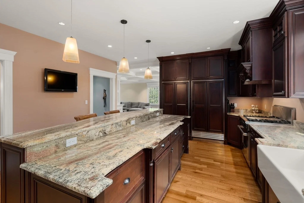 66 Forest Ave, Newton