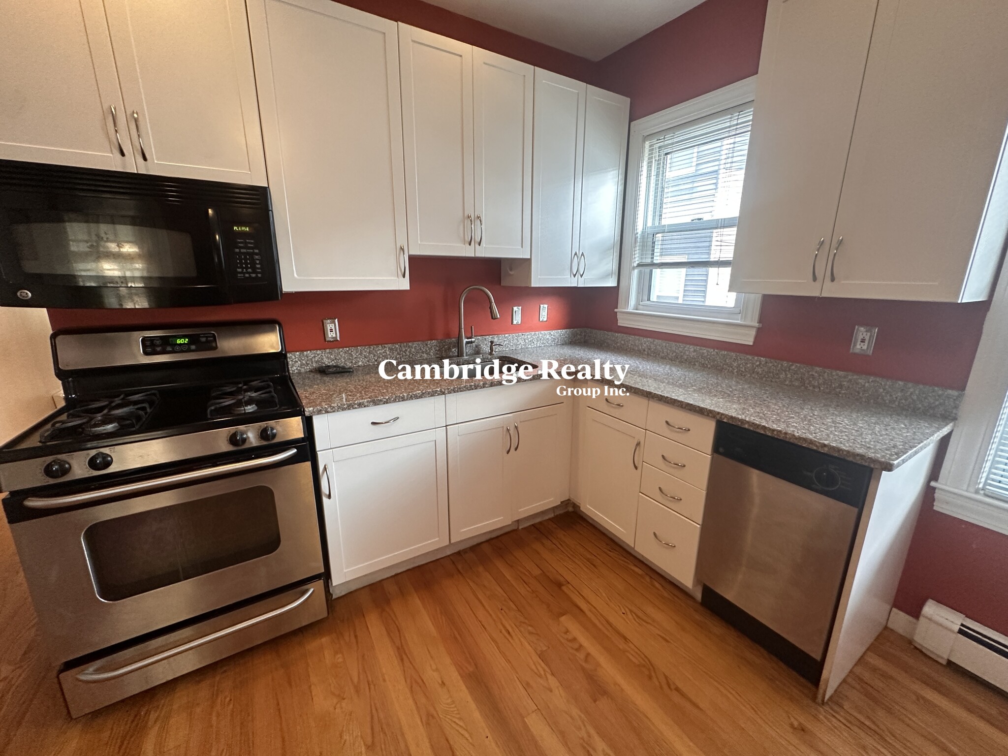 3 bed, 1 bath apartment for rent at 66 Kenmere Rd Unit 2, Medford — photo 2 of 19