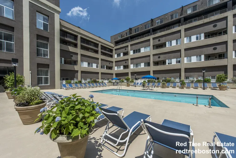 1079 Commonwealth Ave, Allston