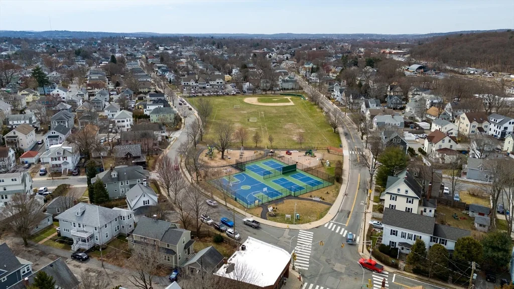 60 Kilburn Rd, Belmont