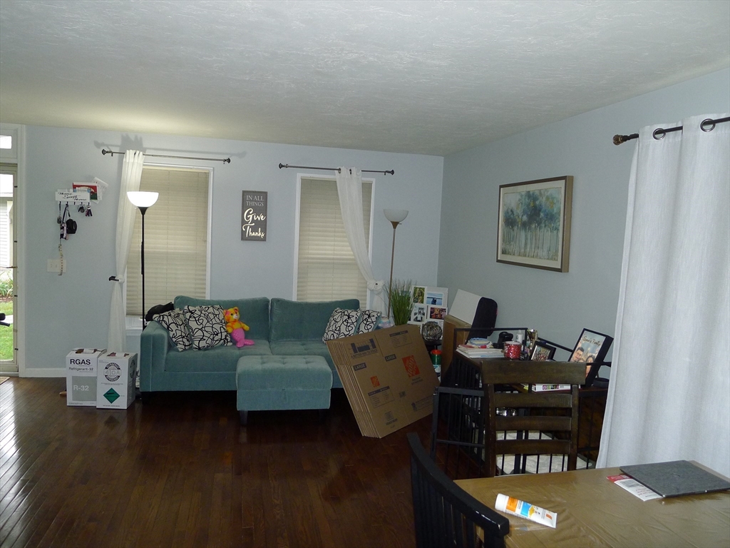 89 Brookdale, Shrewsbury