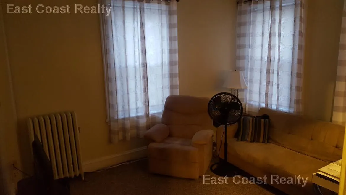 368 Riverway, Mission Hill