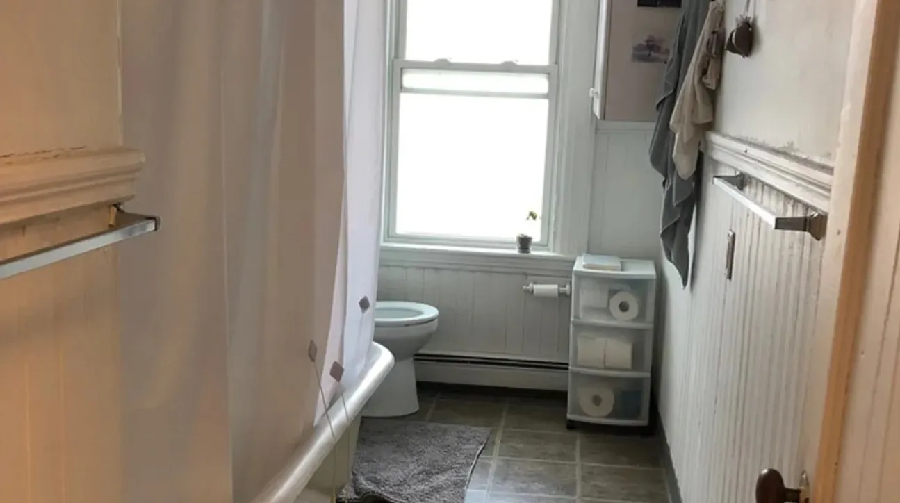 268 Broadway, The Port