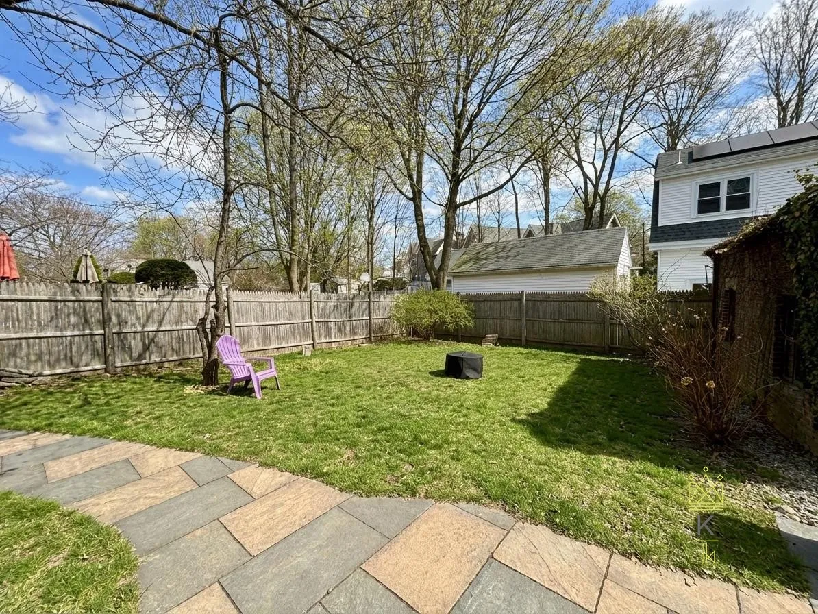 77 Fair Oaks Ave, Nonantum