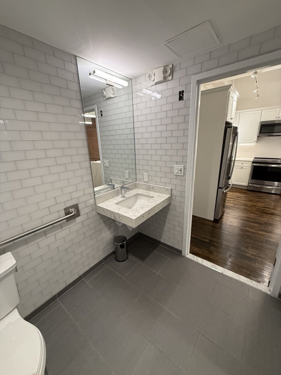 190 High St, Waterfront