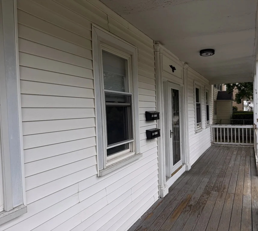 56 South Main St, Uxbridge