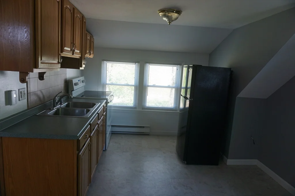 34 Fairview Ave, Groton