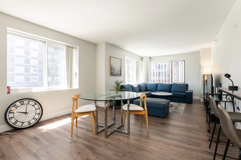 8-10 Museum Way, East Cambridge