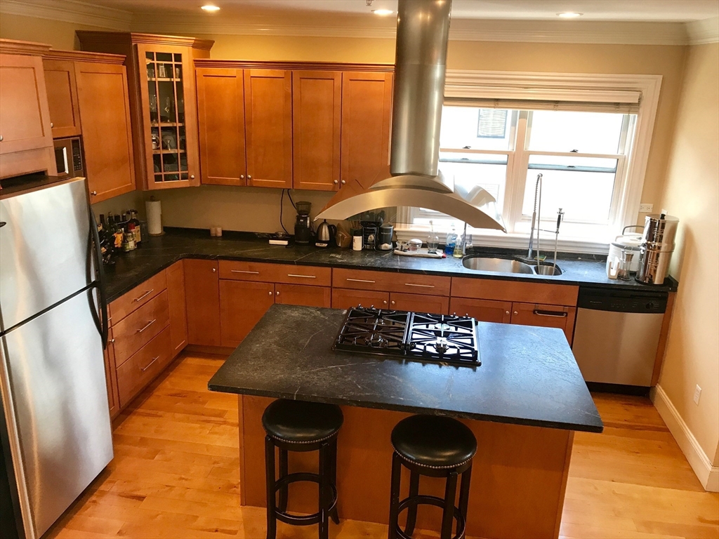 360-362 Dorchester St, South Boston