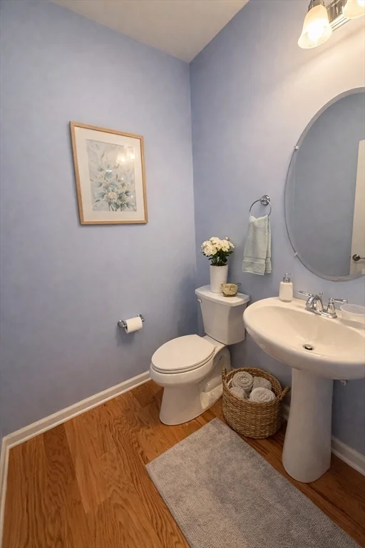 198 Stonehaven Dr, Weymouth