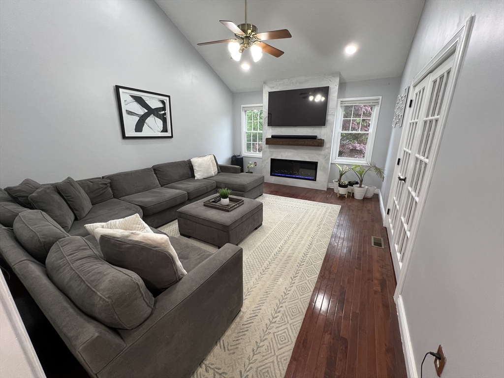 51 Ireta Rd, Shrewsbury