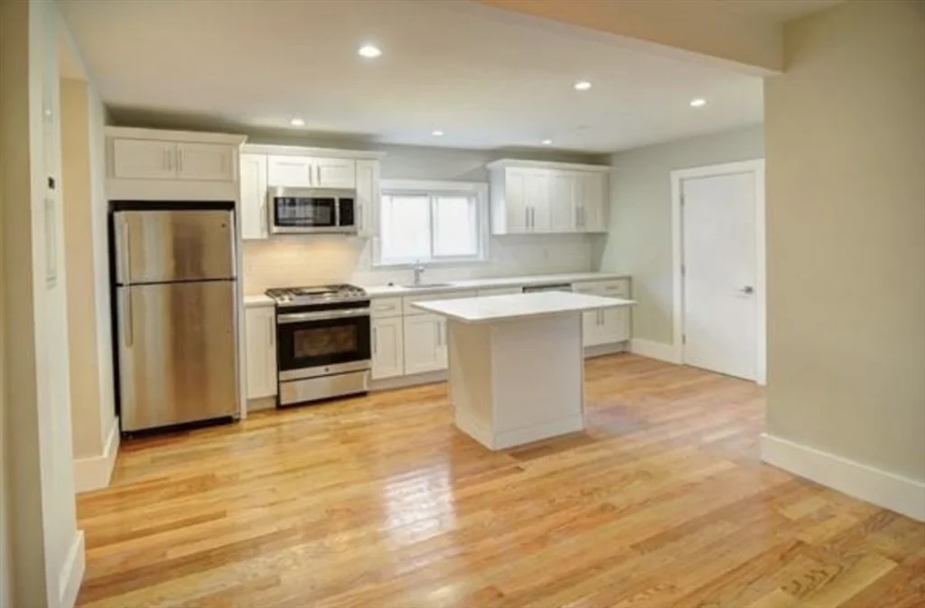 70 Wordsworth St, East Boston