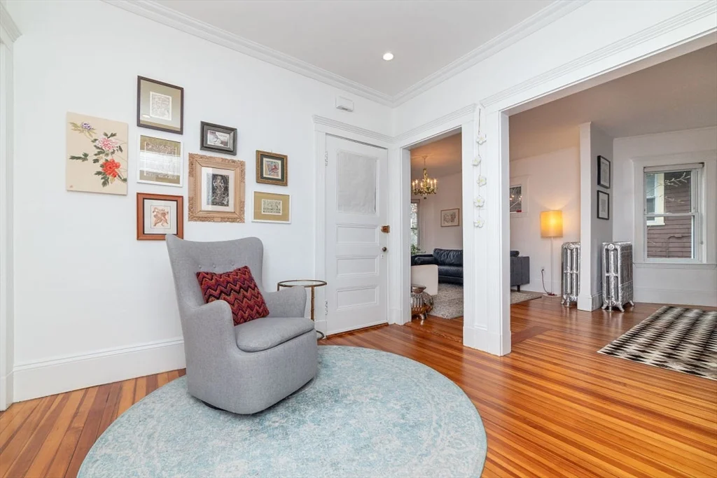 12 Parkton Rd, Jamaica Plain