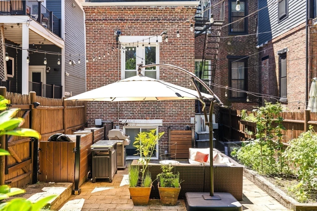 754 E 4th, South Boston