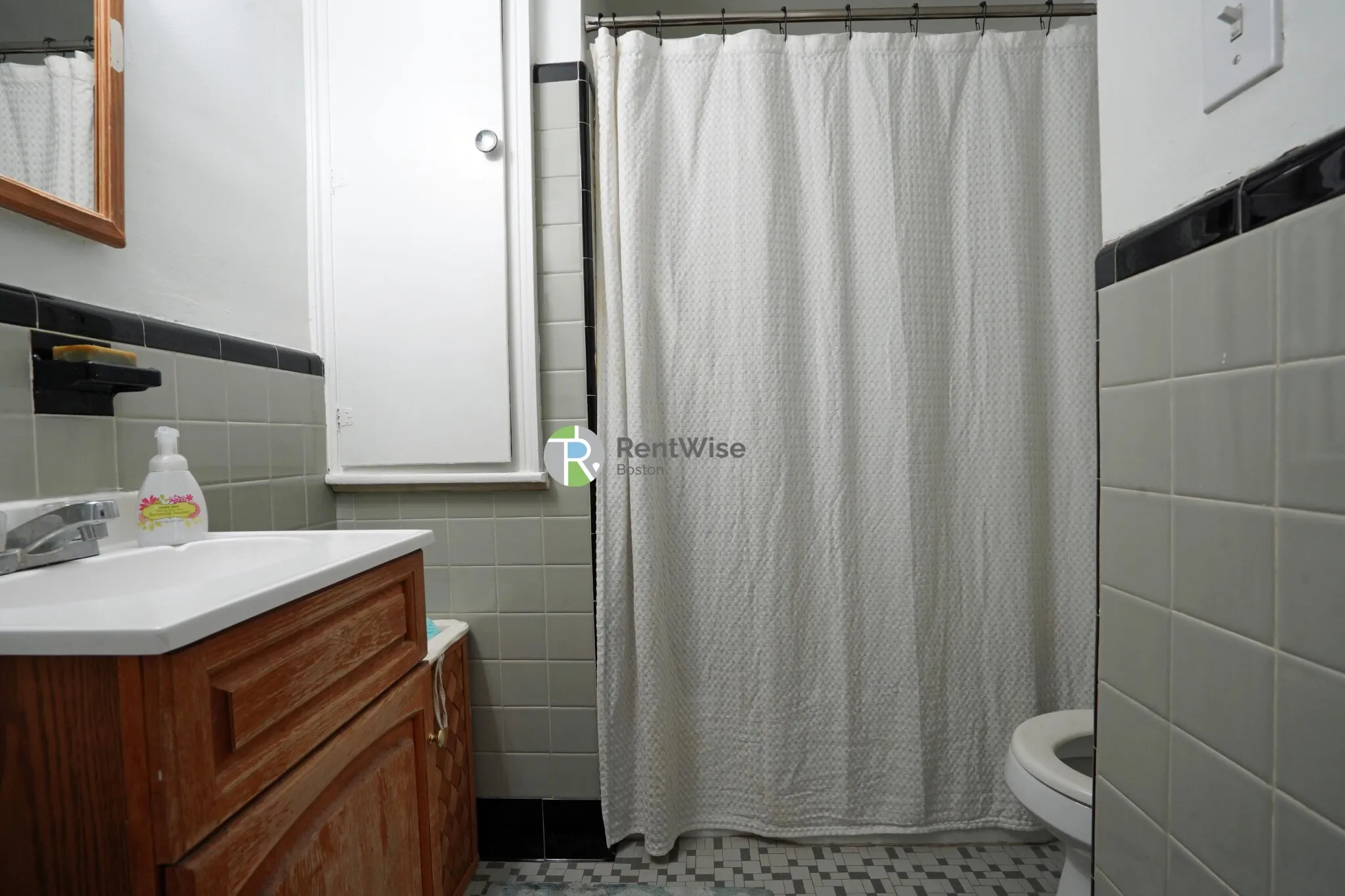 71 Brighton Ave, Allston