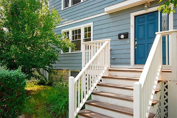 111 Fayerweather St, West Cambridge