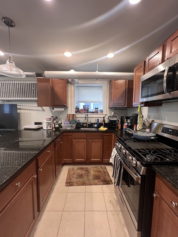 475 Broadway, Medford