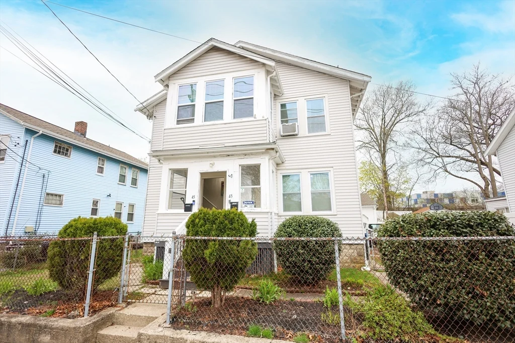 43-45 Belnel Rd, Hyde Park