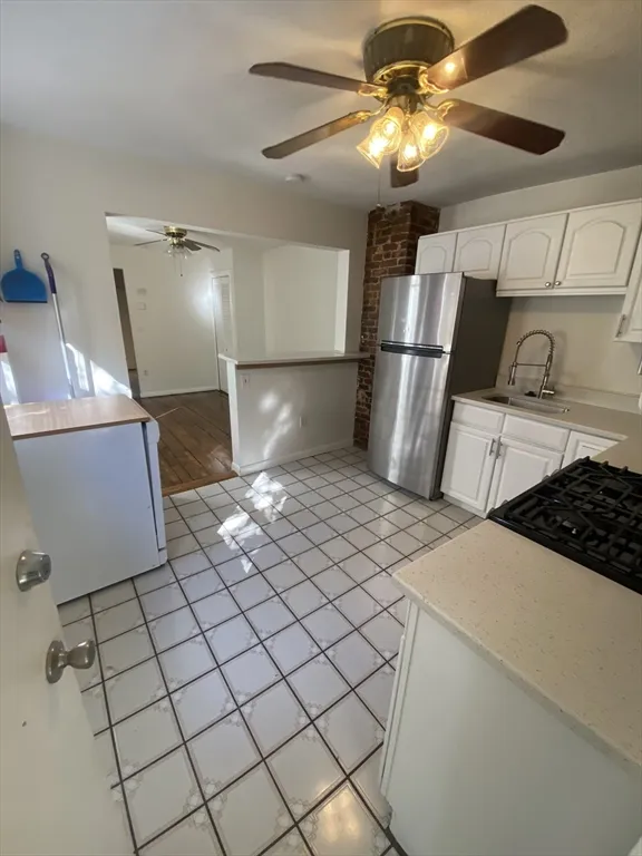 51 School, Charlestown