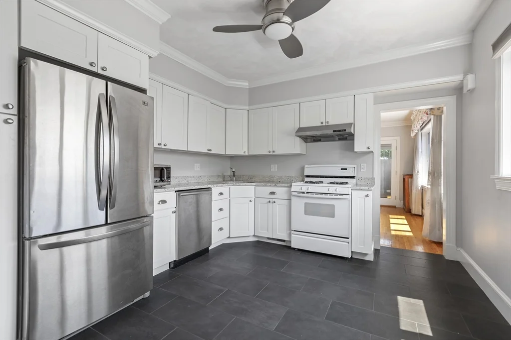 17 Gilbert St, Newton