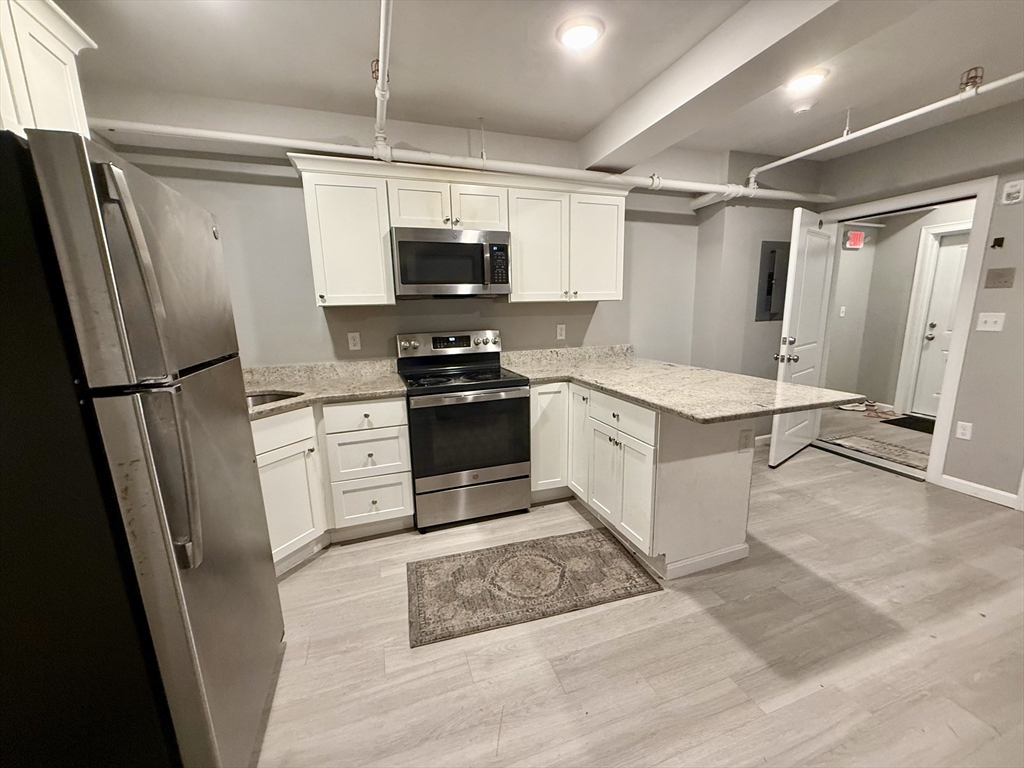 10 Leyden St, Downtown