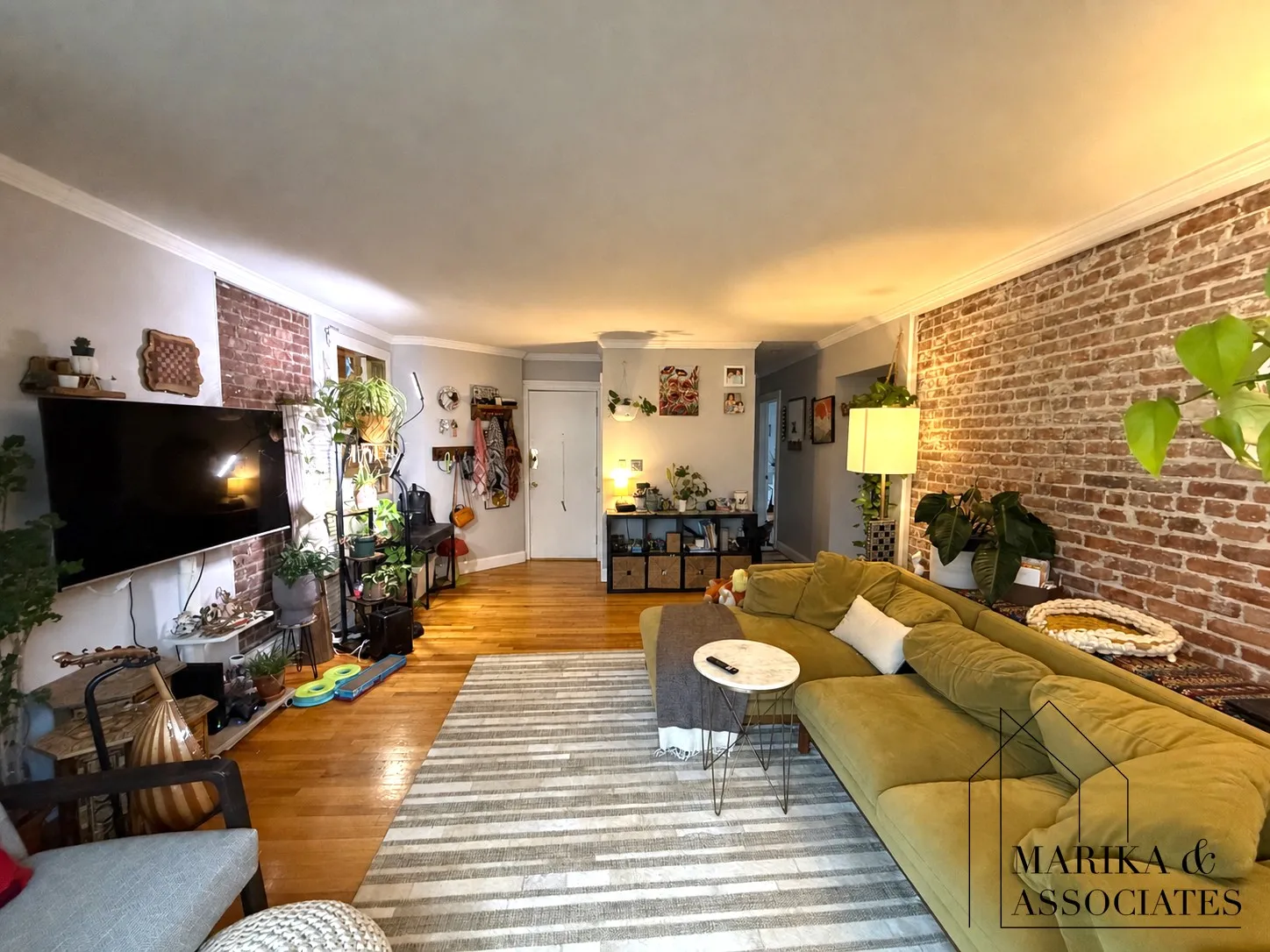 26 Commonwealth Ter, Brighton