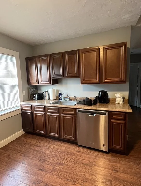 28 Gordon St, West Somerville