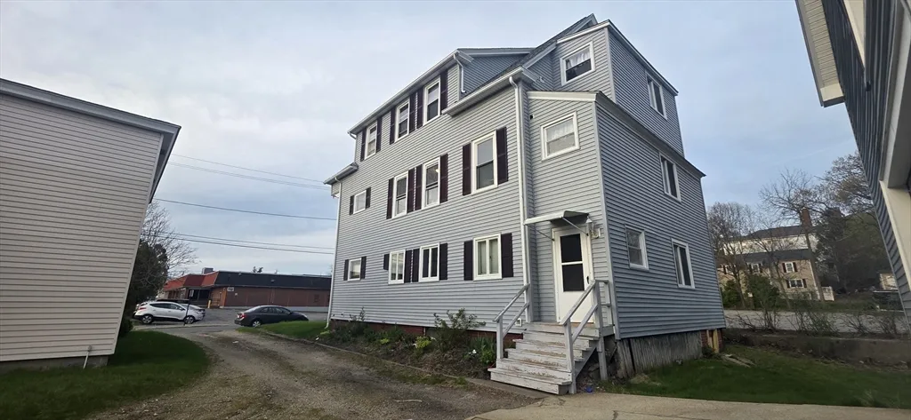 12 Francis, Worcester