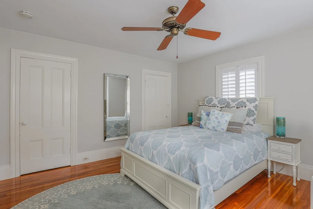 17 Charter St, Newburyport