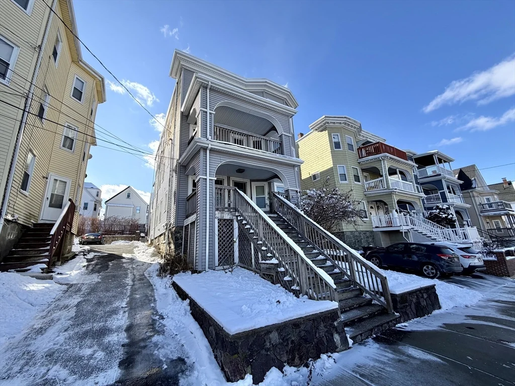 21 Oakland Ave, Everett