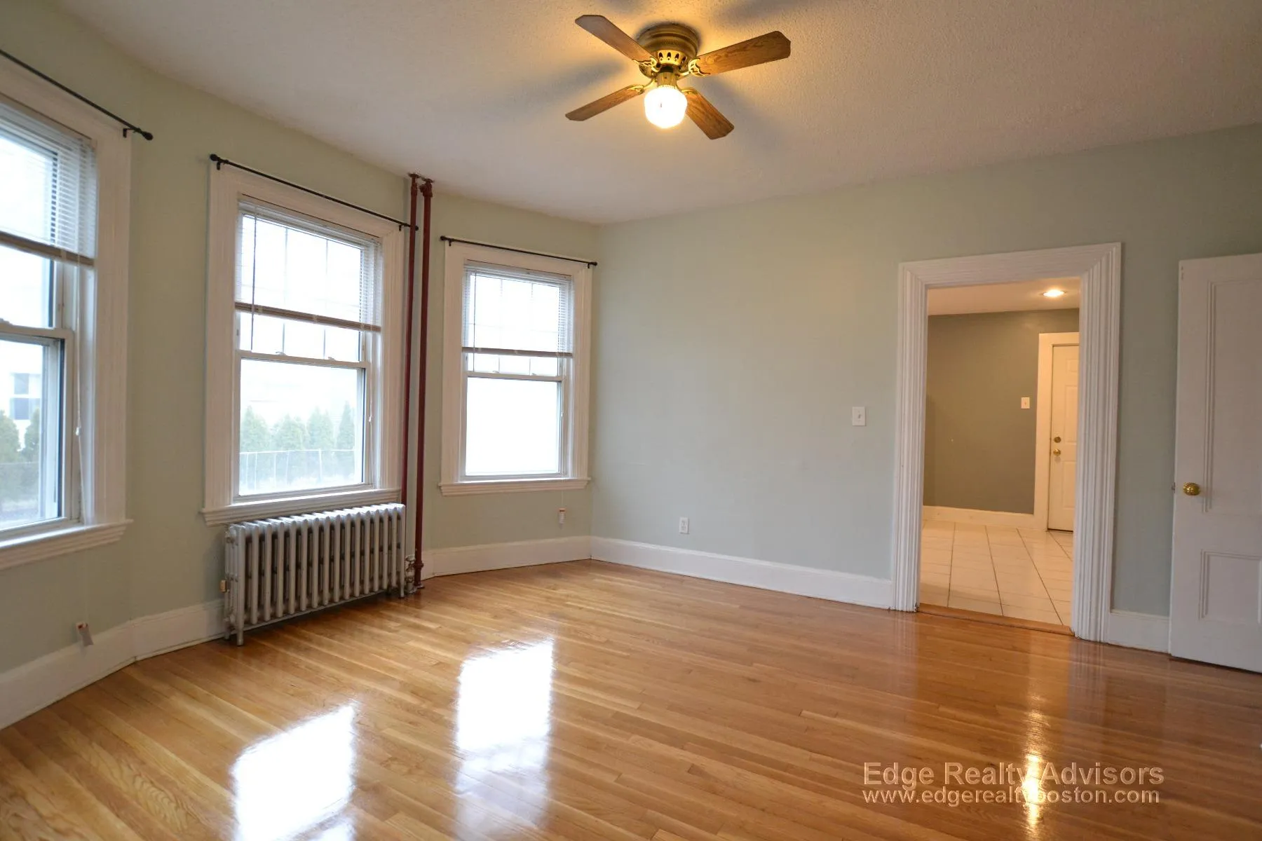 22-24 Everett Sq, Allston