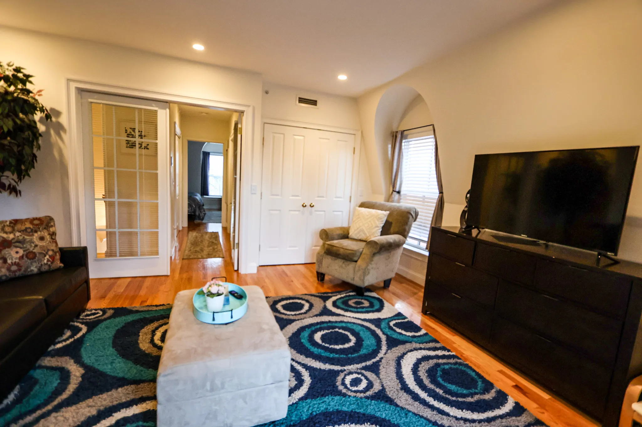 2 Harvard Sq, Brookline Village