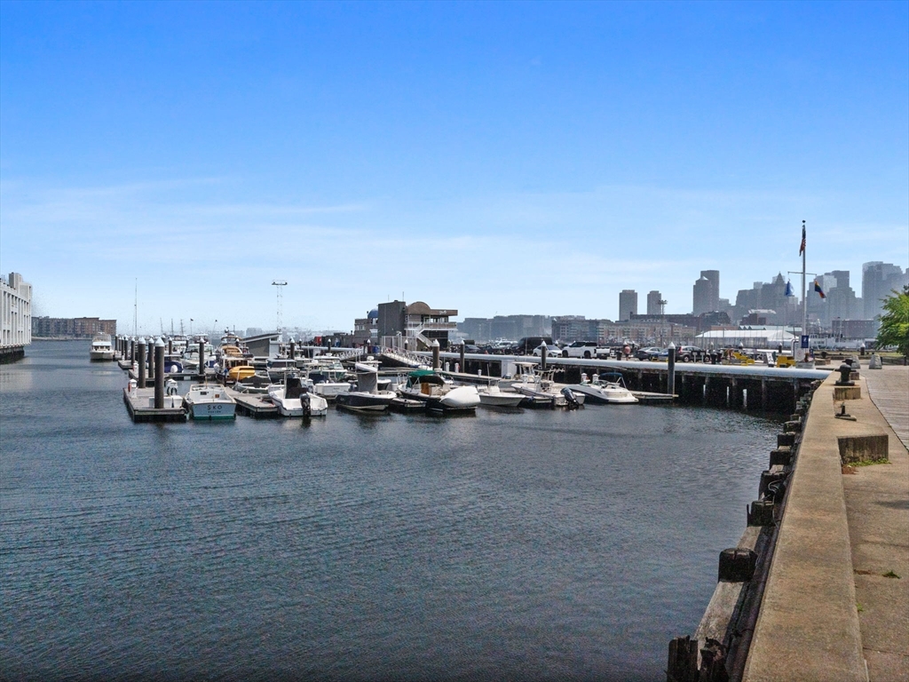 42 8th St, Charlestown