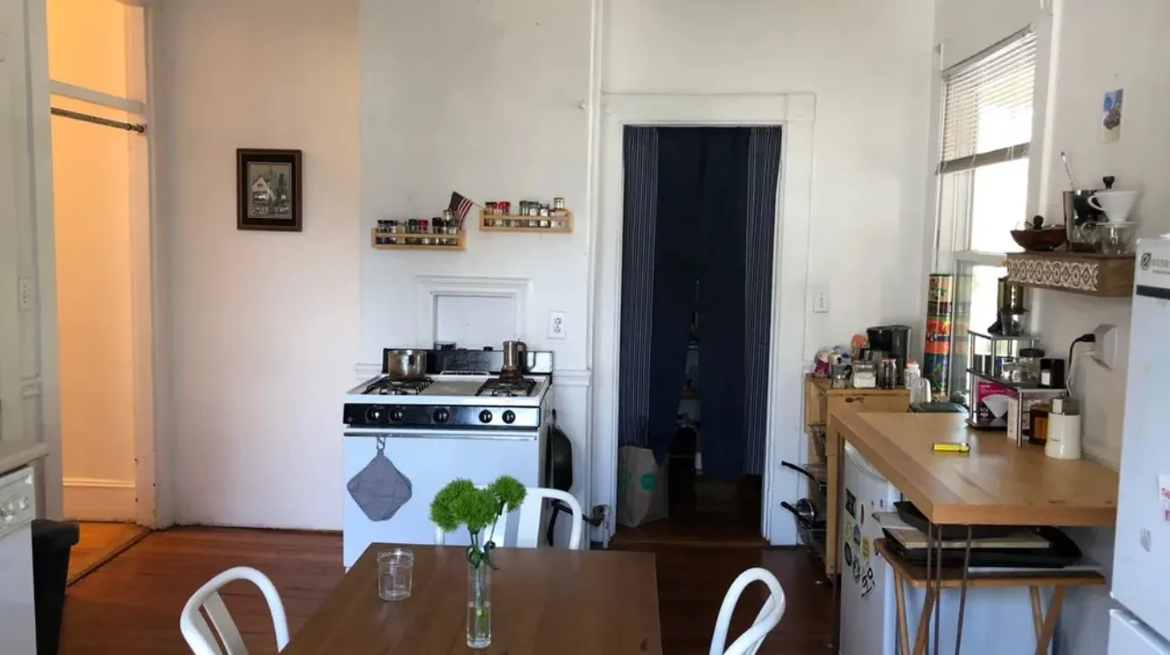 268 Broadway, The Port