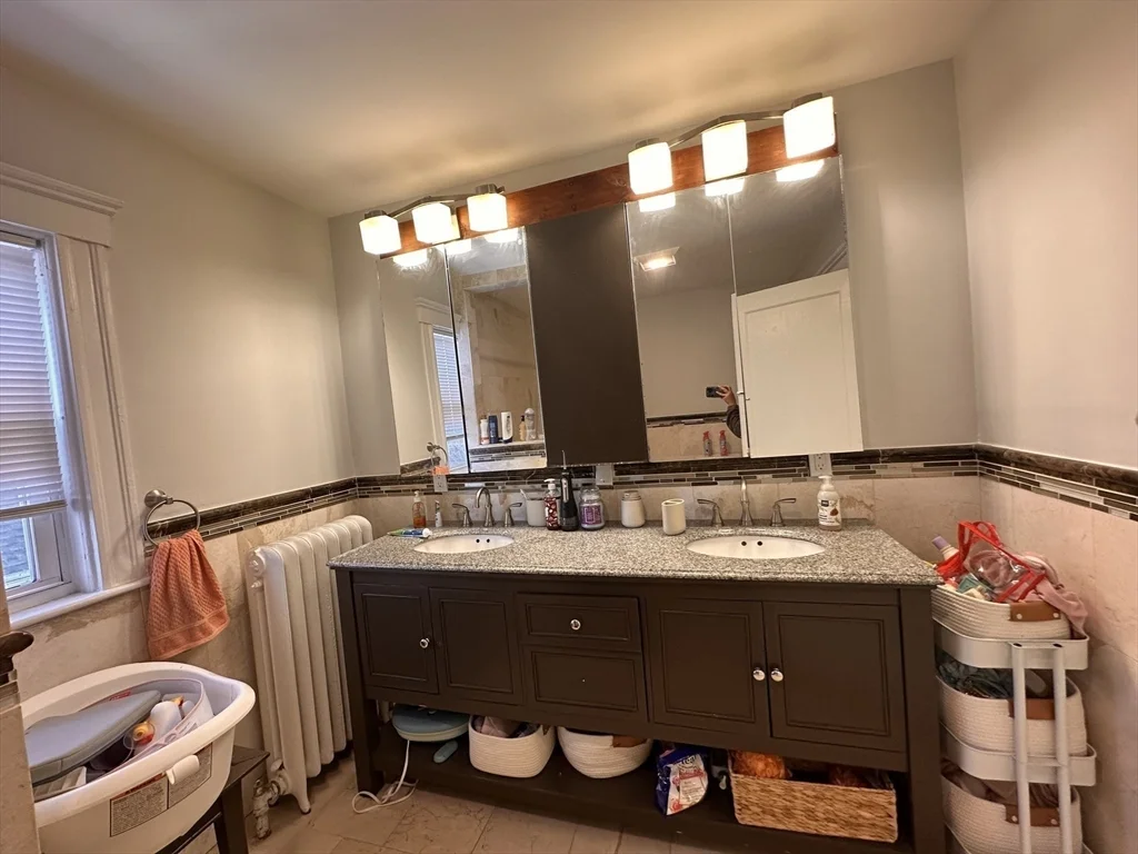 585 Main St, Watertown