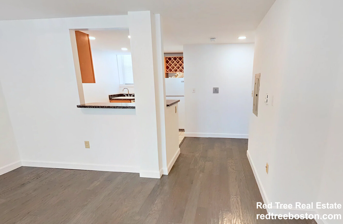 105 Queensberry St, Fenway