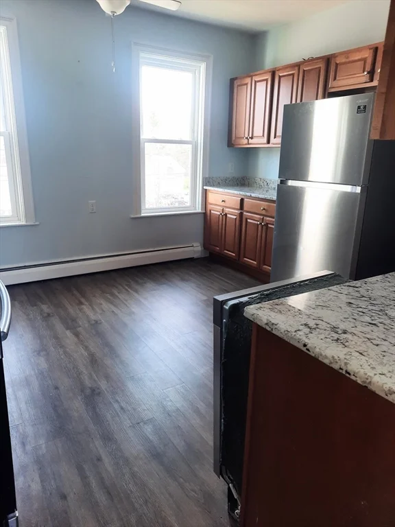 442 Washington St, Whitman