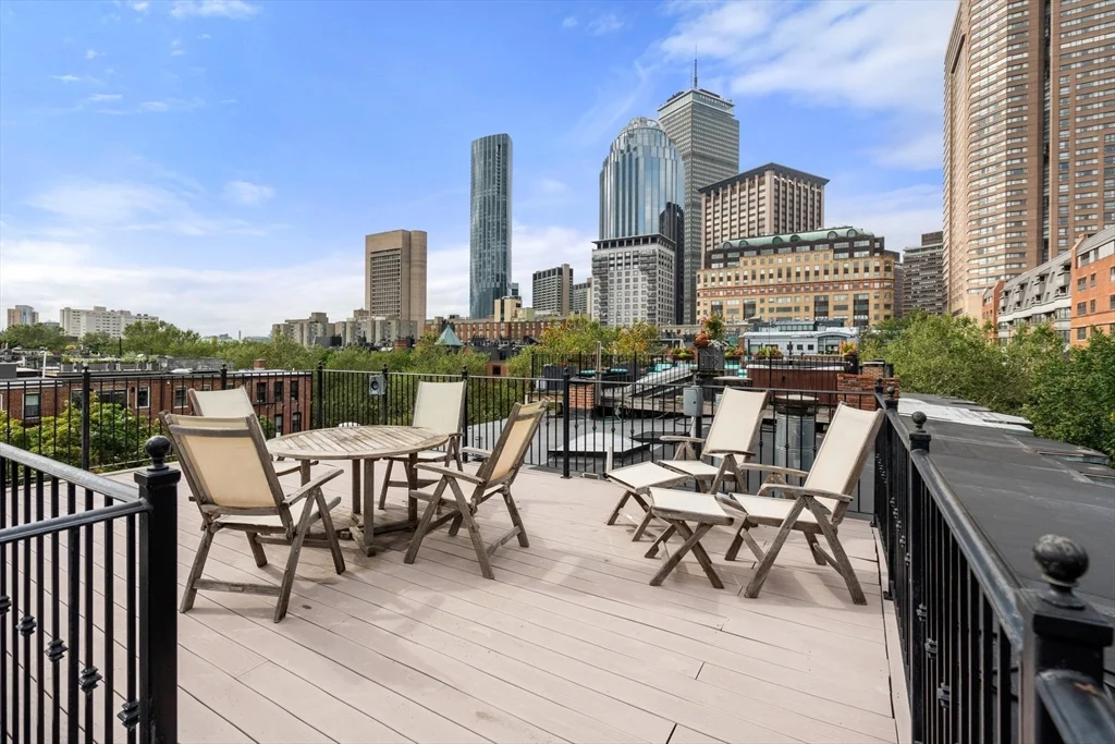 228 W Canton St, South End