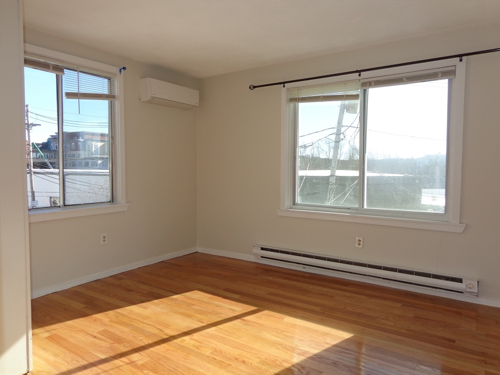 25 Acton St, Watertown