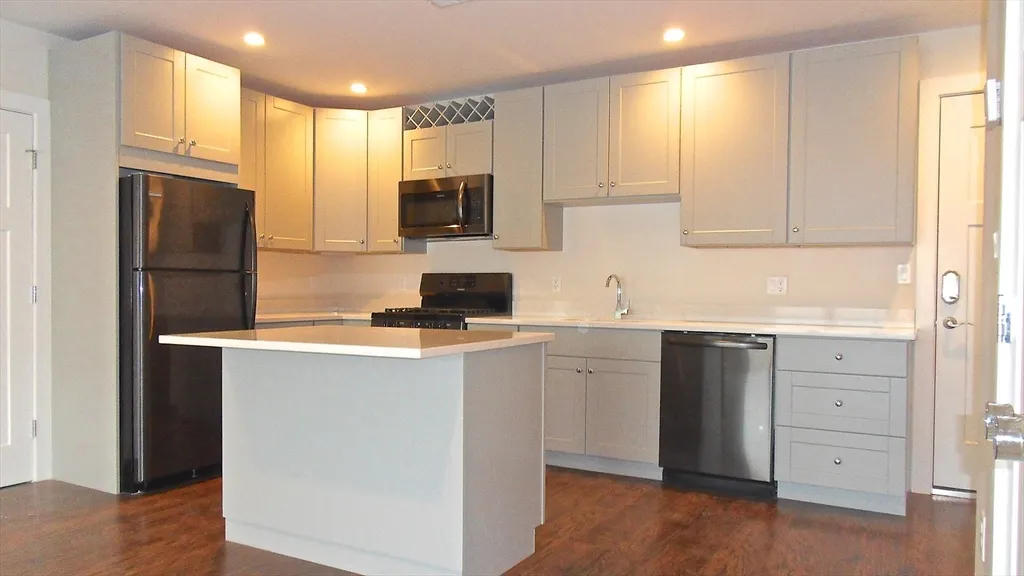 76 Stonley Rd, Jamaica Plain