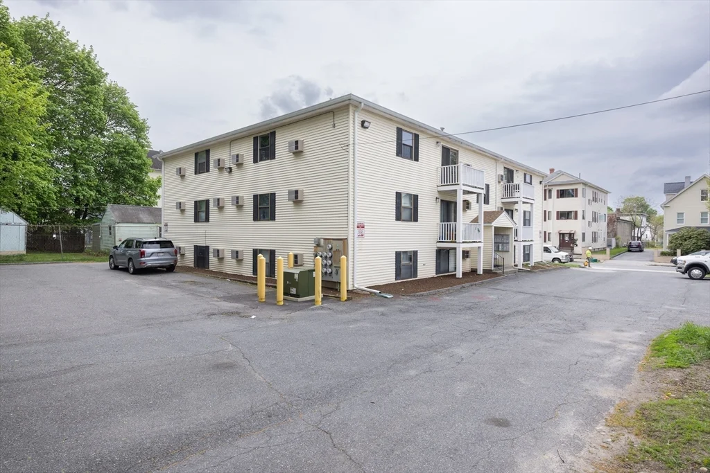 15 Houghton St, Worcester
