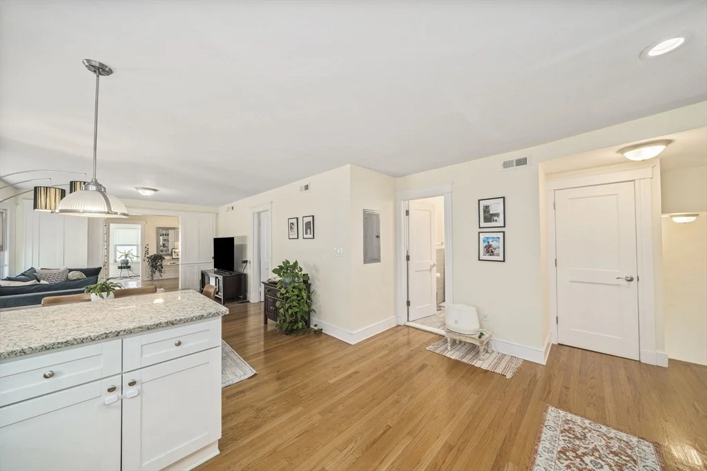 79 Fremont, Winter Hill